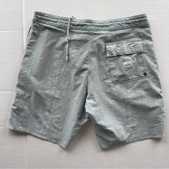 Billabong Swim Trunks Men size 36 - Picture 3 of 11